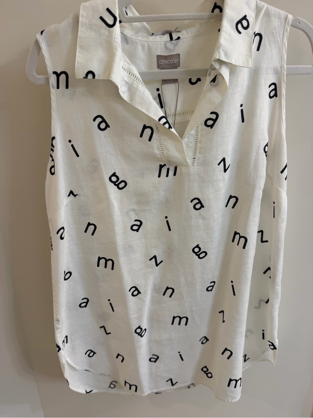 Chico's White Sleeveless Collared Printed Top, size 1 (8-10)
